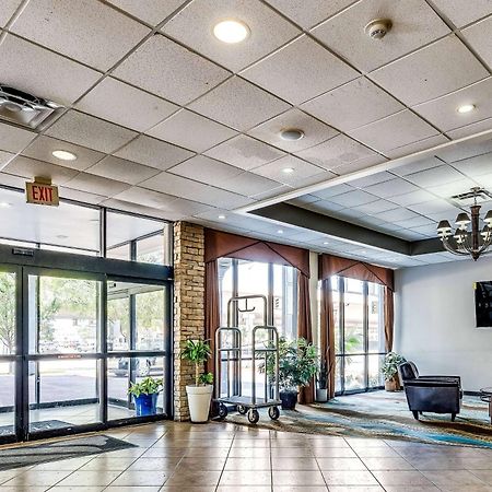 Wyndham Garden Wichita Downtown Ξενοδοχείο Εξωτερικό φωτογραφία