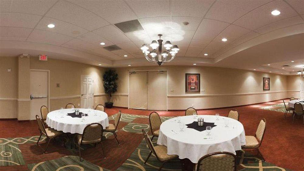 Wyndham Garden Wichita Downtown Ξενοδοχείο Εξωτερικό φωτογραφία