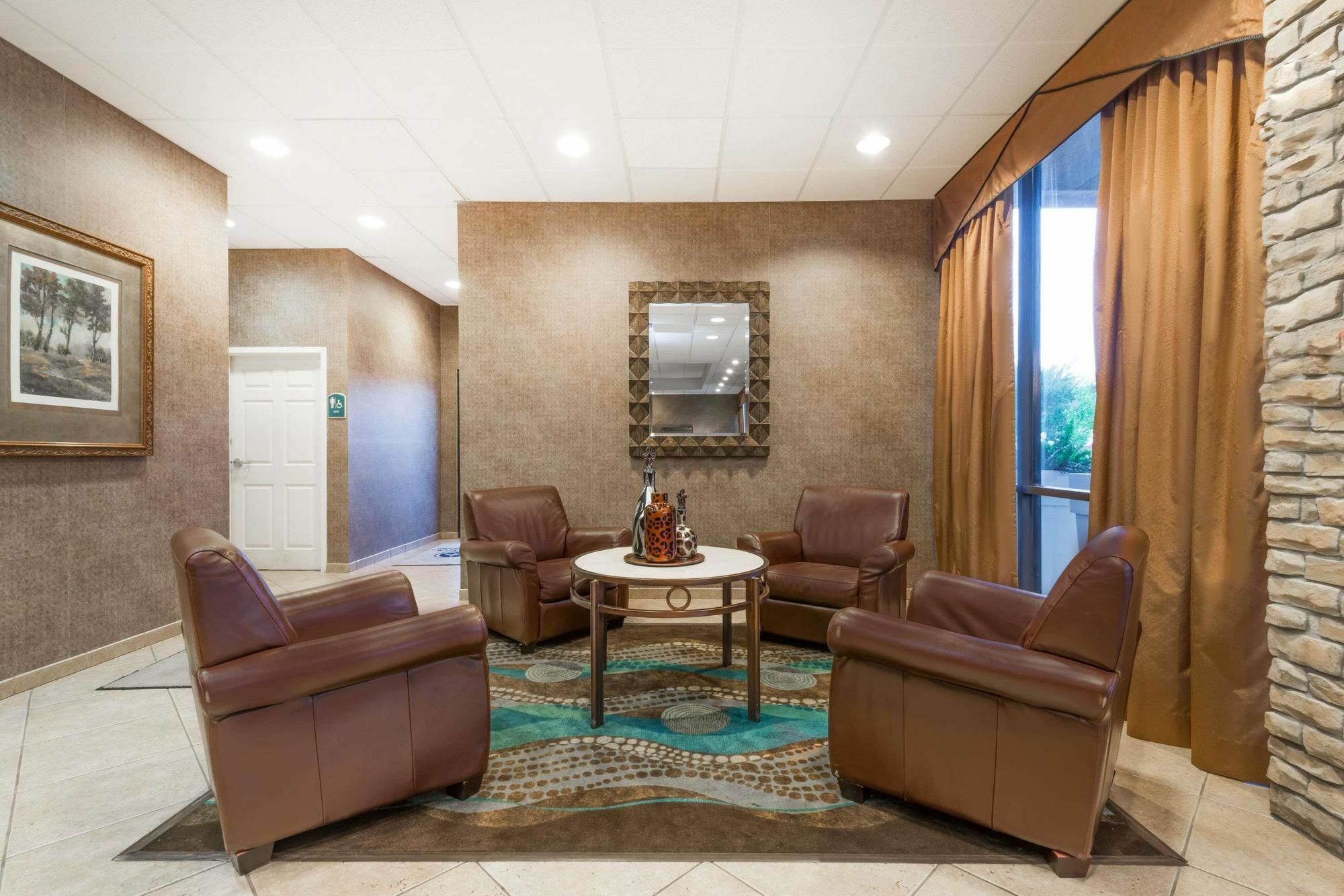 Wyndham Garden Wichita Downtown Ξενοδοχείο Εξωτερικό φωτογραφία